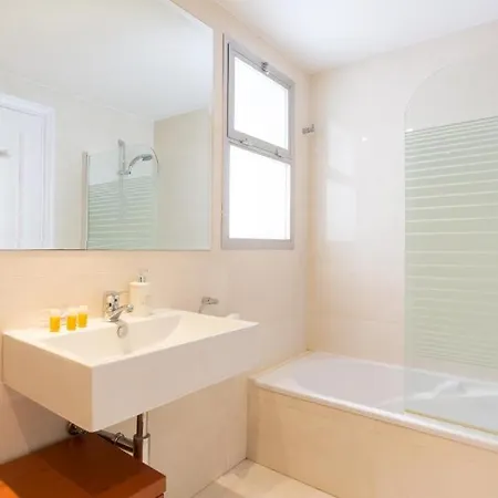 Sea View & Access - Center - Parking *