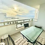 Appartement Sea View&beach Access - Center - Parking *
