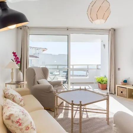 Sea View & Access - Center - Parking Apartament *