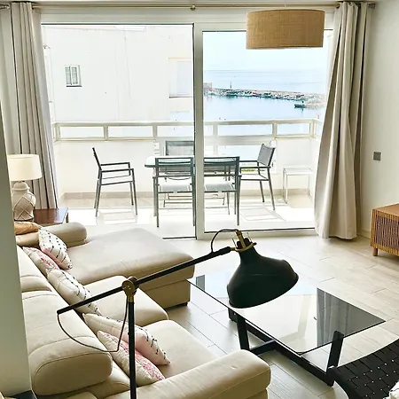 Sea View & Access - Center 아파트 *